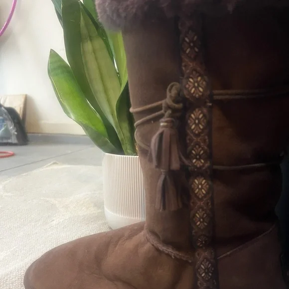 Chocolate Brown Suede L.L.Bean Women's Boots Size 11 - Picture 2 of 6